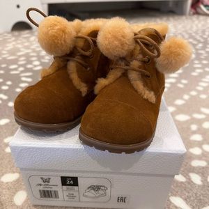 Age of Innocence Zoey Pom Pom booties
